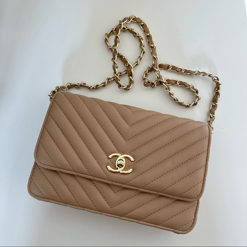 Chanel crossbody/shoulder bag
